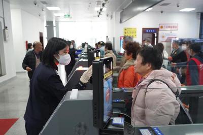 中英街旅游消費持續升溫，游客辦證量突破50萬人次